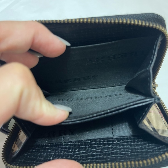 Burberry Wallet - Picture 5 of 14